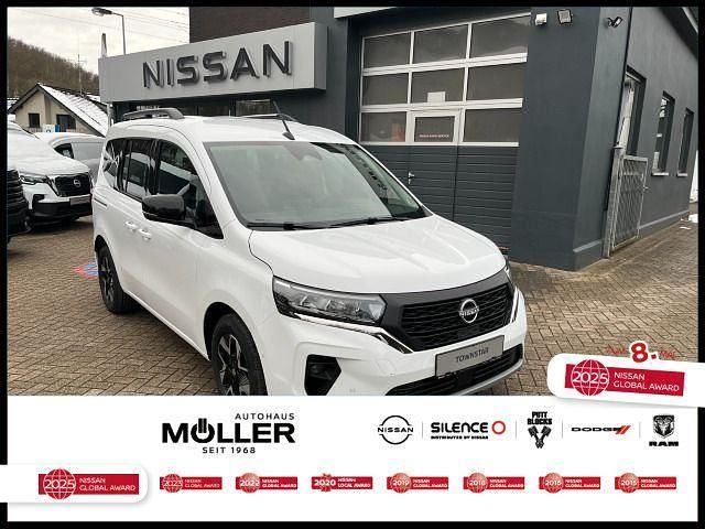 Neu Nissan Townstar Tekna 131 PS (96 kW) 2025 Schwarz Kombi