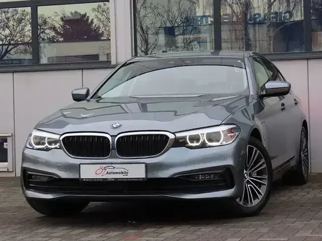 Gebraucht BMW 530e iPerformance 343 PS (252 kW) 2019 Grau Limousine