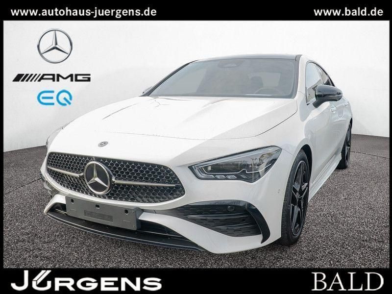 Weiß Gebraucht 2024 Mercedes CLA220 AMG Limousine | 42.880 € (Fairer Preis) - Bild 1/4