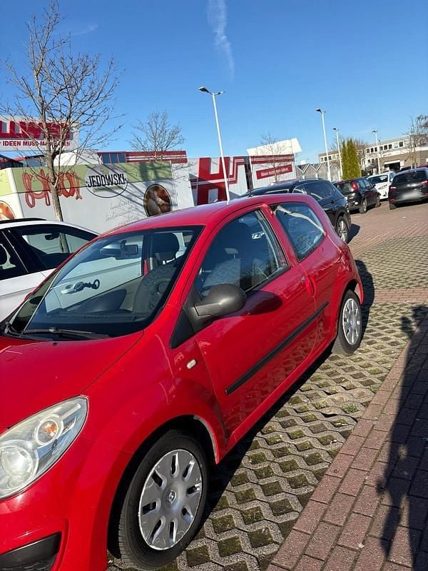 Gebraucht Renault Twingo 65 PS (47 kW) 2008 Rot Kleinwagen