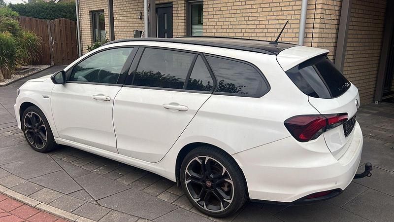 Weiß Gebraucht 2020 Fiat Tipo S Kombi | 13.580 € (Fairer Preis) - Bild 1/1