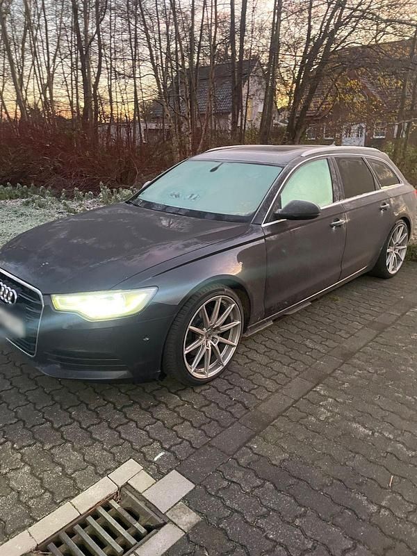 Gebraucht Audi A6 Ambiente 204 PS (150 kW) 2011 Grau Kombi