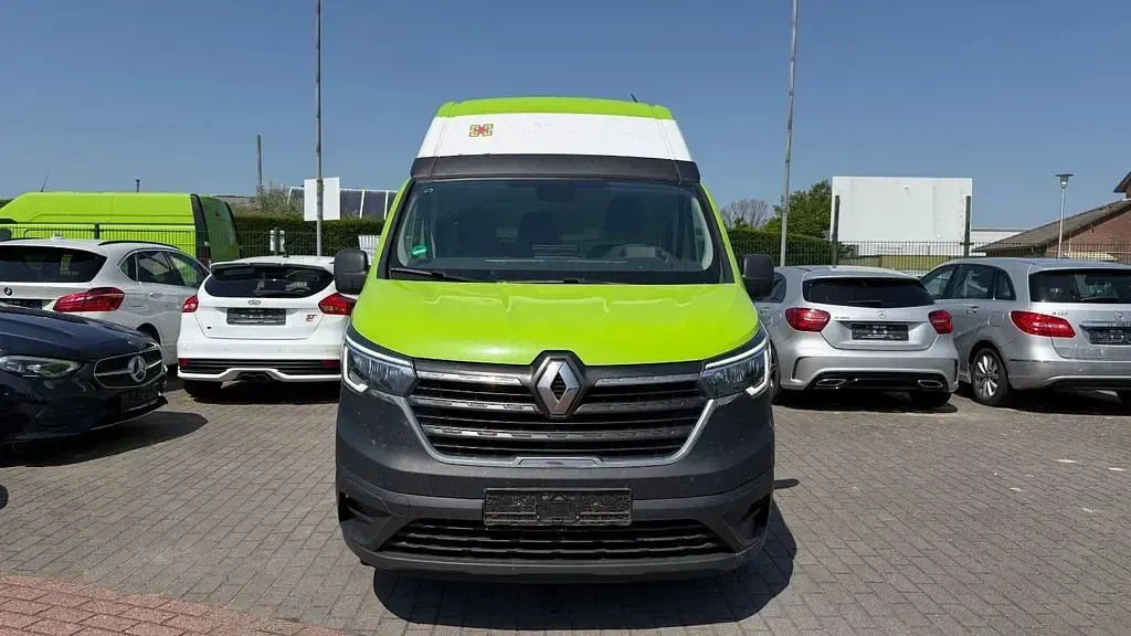 Gebraucht Renault Trafic Komfort 150 PS (110 kW) 2022 Grün Van / Kleinbus