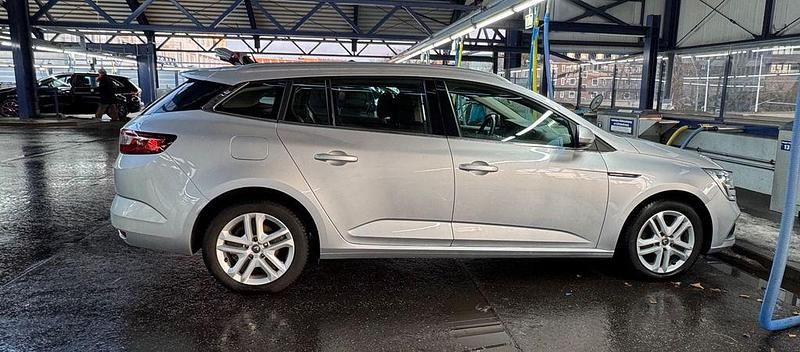 Gebraucht Renault Mégane IV 110 PS (80 kW) 2018 Silber Limousine
