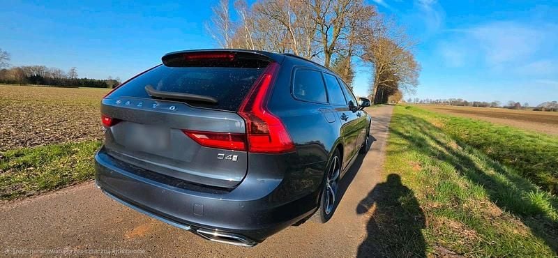 Gebraucht Volvo V90 R-Design 190 PS (139 kW) 2019 Blau Kombi