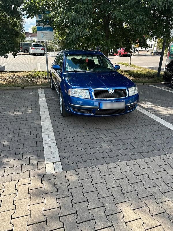 Second-hand Skoda Superb 193 CP (141 kW) 2003 Albastru Berlinǎ