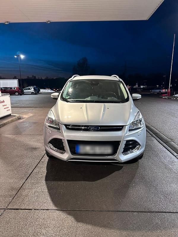 Gebraucht 2016 Ford Kuga SYNC Edition SUV | 12.200 € (Guter Preis) - Bild 1/4
