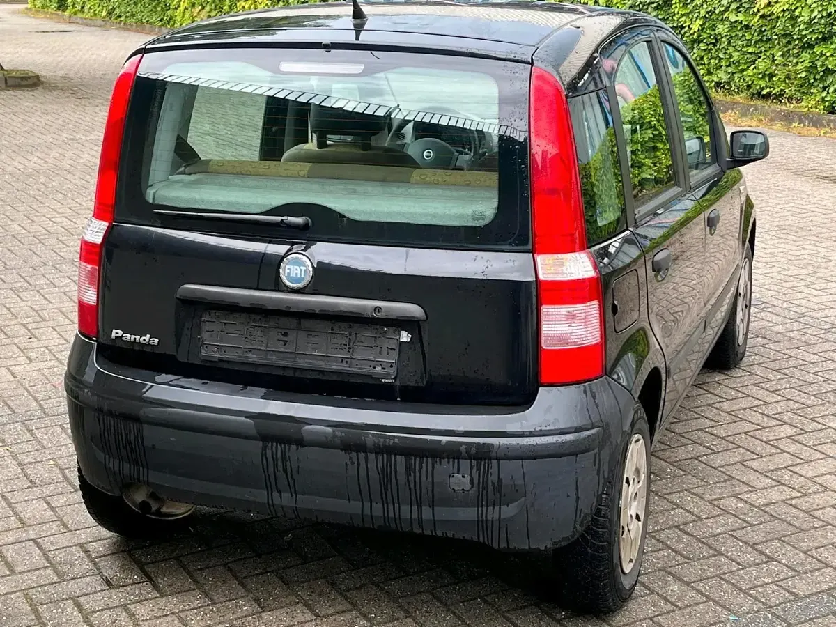Używany Fiat Panda 54 KM (39 kW) 2006 Czarny Hatchback