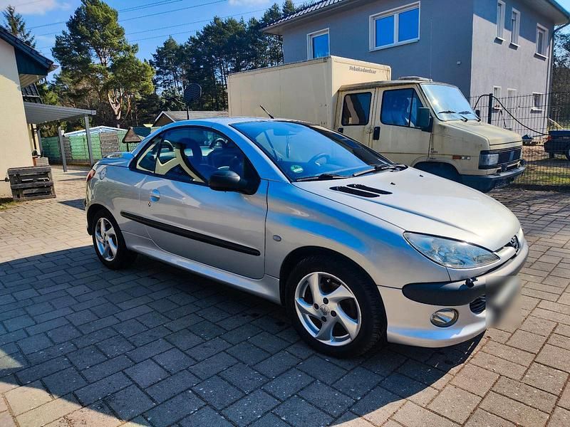Gebraucht Peugeot 206 108 PS (79 kW) 2003 Silber Coupé