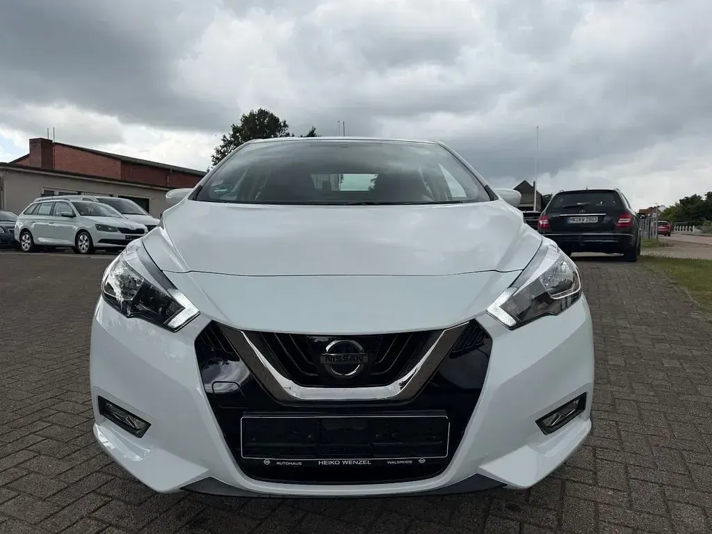 Gebraucht Nissan Micra 71 PS (52 kW) 2018 Weiß Kleinwagen