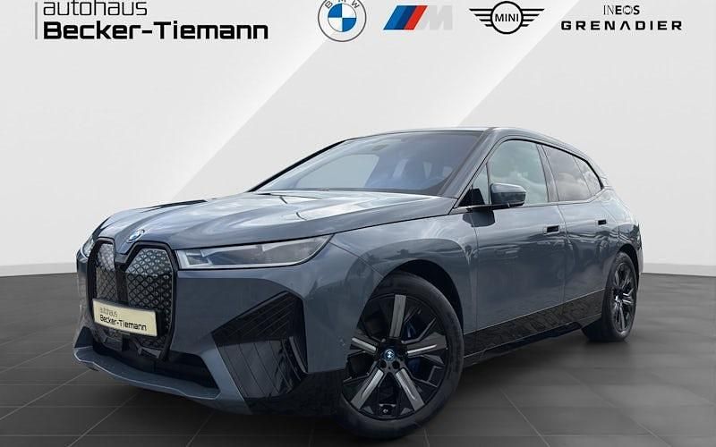 Bmw individual storm bay Gebraucht 2022 BMW iX Sport Line SUV | 47.687 € (Etwas zu teuer) - Bild 1/4