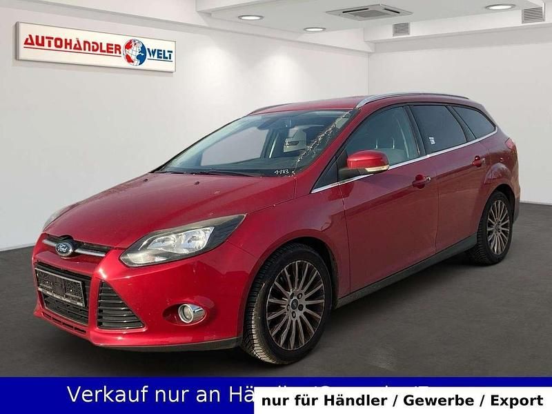 Rot Gebraucht 2011 Ford Focus Titanium Kombi | 3.499 € (Superpreis) - Bild 1/3