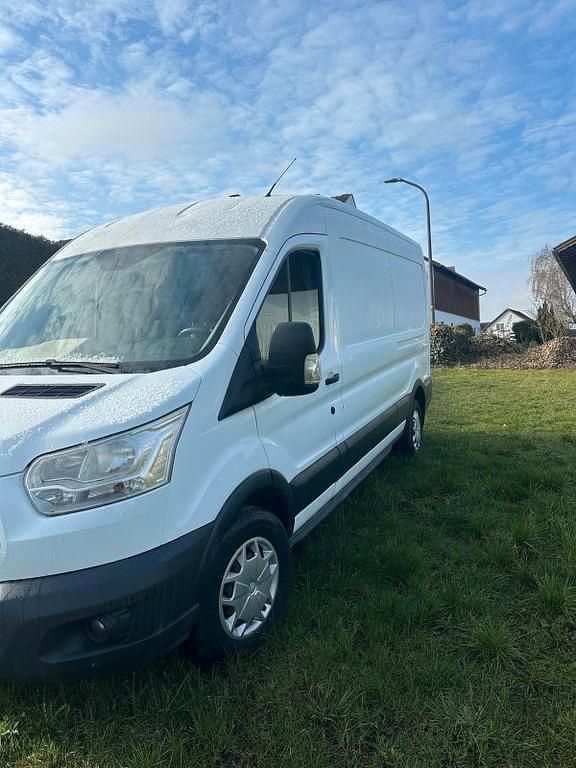 Second-hand Ford Transit 131 CP (96 kW) 2017 Alb Monovolum
