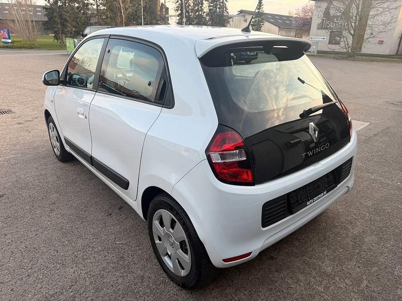 Gebraucht Renault Twingo Experience 69 PS (50 kW) 2017 Weiß Kleinwagen