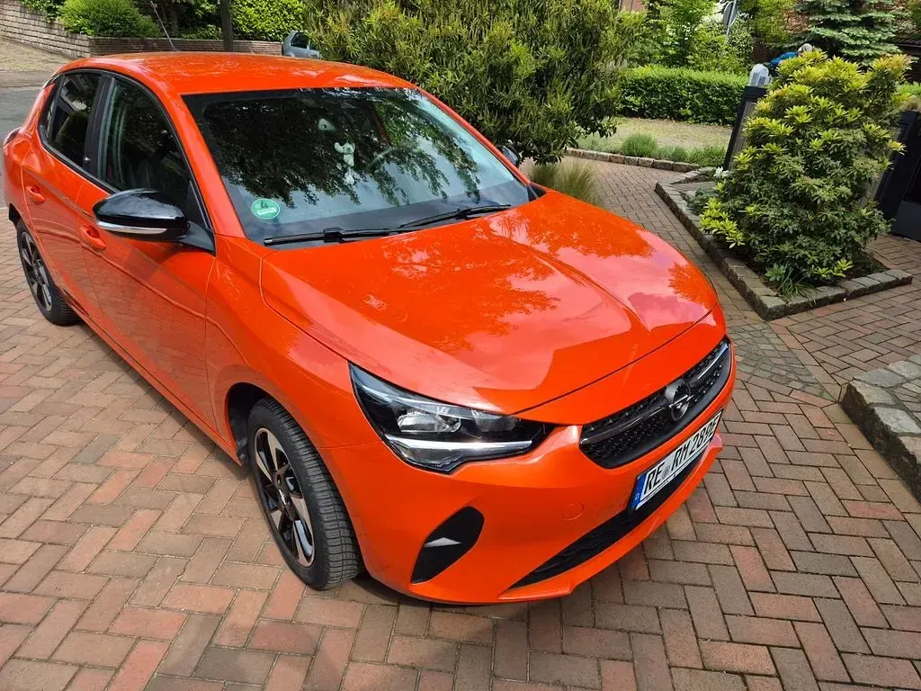 Używany Opel Corsa-e Edition 74 kW (101 KM) 2023 Pomarańczowy Hatchback