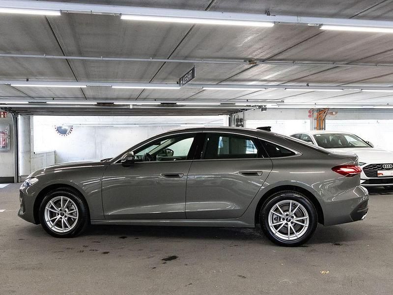 Gebraucht Audi A5 Comfort 204 PS (150 kW) 2025 Chronosgrau metallic Limousine