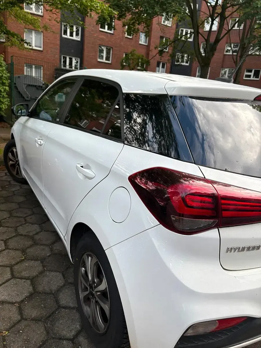 Gebraucht Hyundai i20 120 PS (88 kW) 2019 Weiß Kleinwagen
