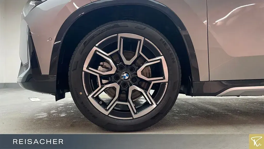 Neu BMW iX1 Performance 230 kW (313 PS) 2026 Silber SUV