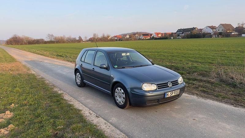 Gebraucht VW Golf IV Pacific 101 PS (74 kW) 2003 Blau Limousine
