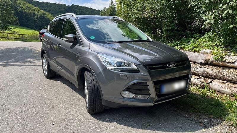 Gebraucht Ford Kuga Titanium 150 PS (110 kW) 2013 Grau SUV