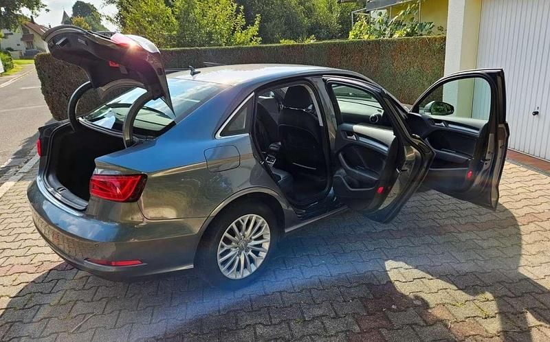 Gebraucht Audi A3 Ambiente 150 PS (110 kW) 2016 Grau Limousine