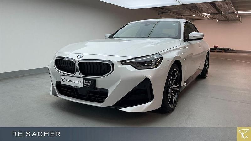 Mineralweiß metallic Gebraucht 2024 BMW 230 Shadowline Coupé | 44.499 € - Bild 1/4