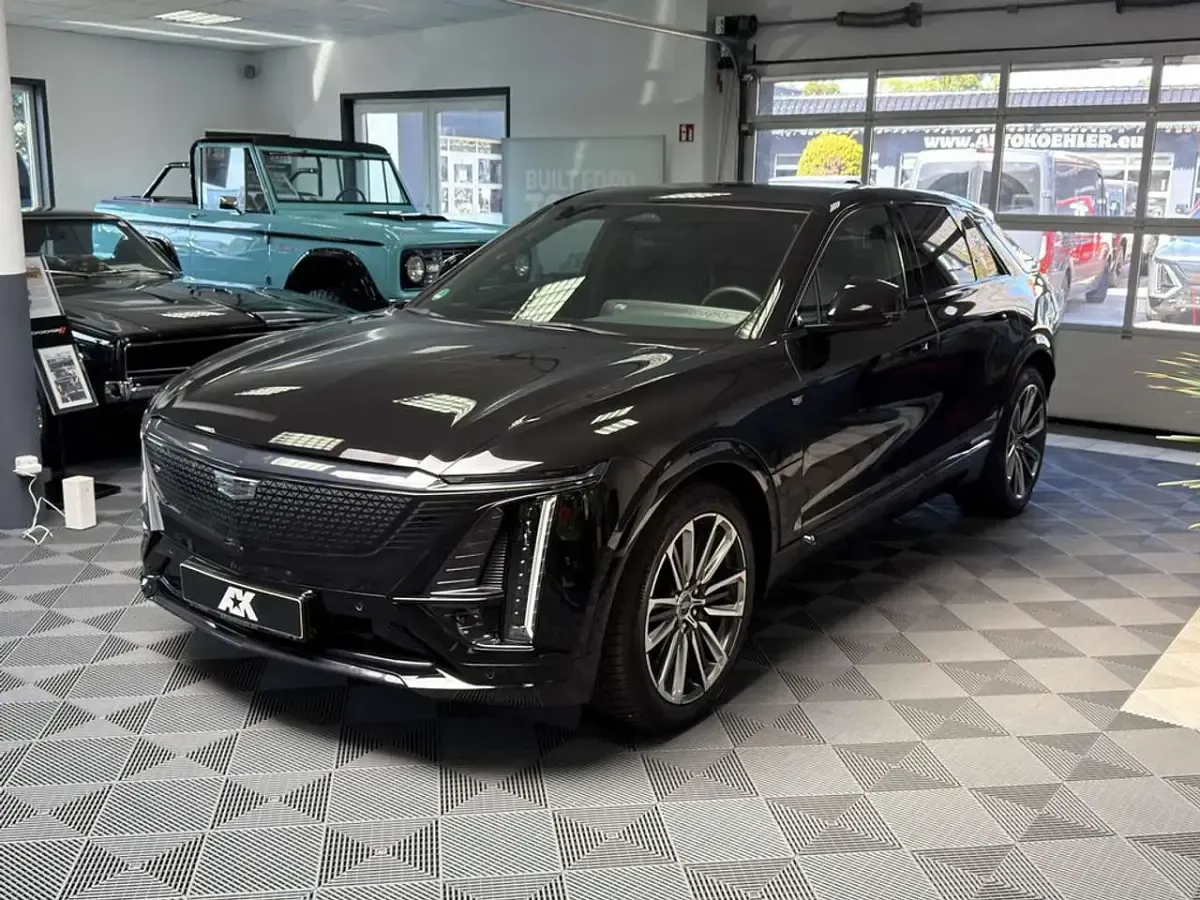 Second-hand Cadillac LYRIQ 388 kW (528 CP) 2025 Negru SUV
