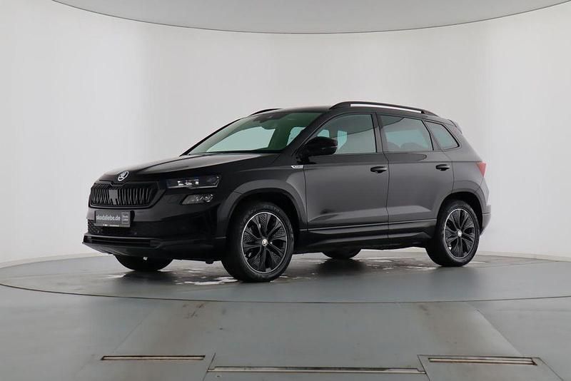 Schwarzmagic perleffekt Gebraucht 2022 Skoda Karoq SportLine SUV | 28.889 € (Fairer Preis) - Bild 1/4