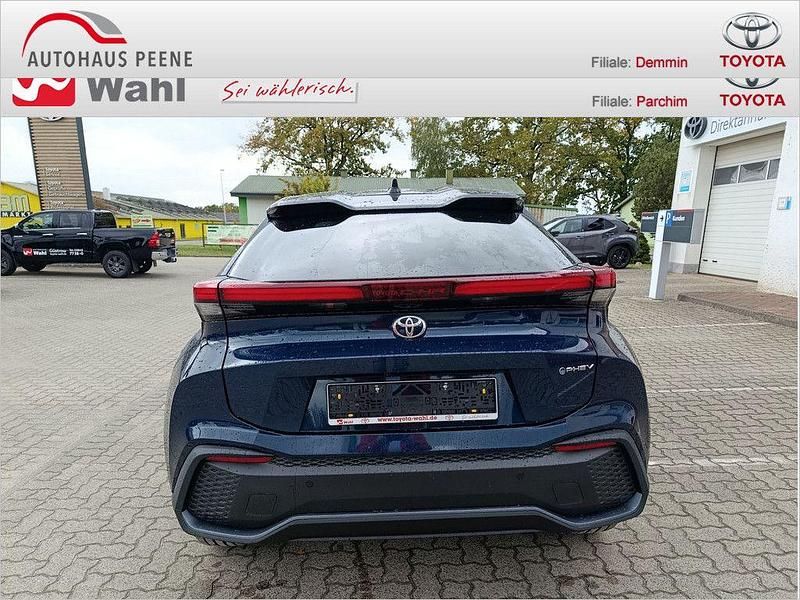 Neu Toyota C-HR 140 PS (102 kW) 2025 Blau SUV
