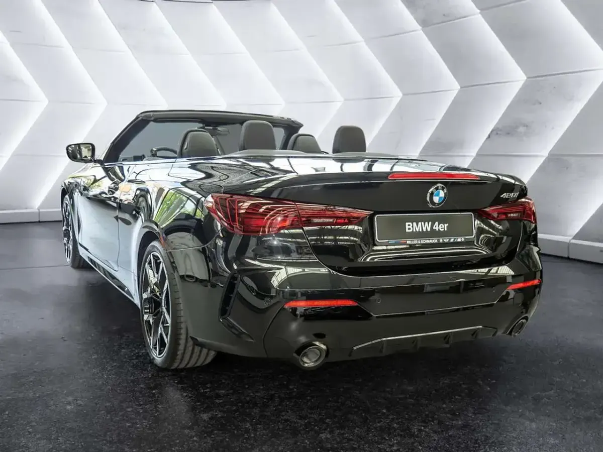 Neu BMW 420 Cabriolet M Sport 184 PS (135 kW) 2025 Black sapphire Cabrio