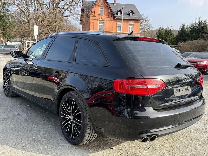 Gebraucht Audi A4 Attraction 190 PS (139 kW) 2015 Schwarz Kombi