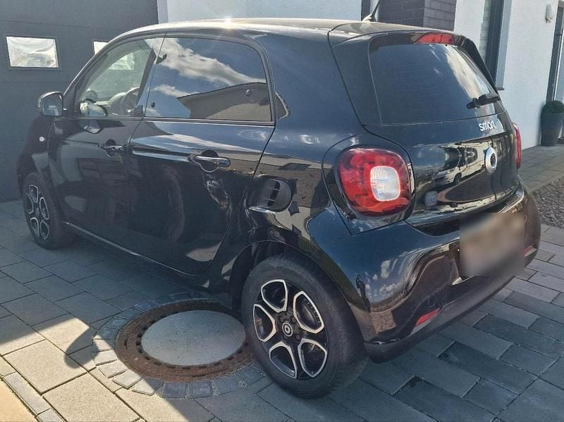 Gebraucht Smart ForFour Electric Drive 60 kW (82 PS) 2019 Schwarz Kleinwagen
