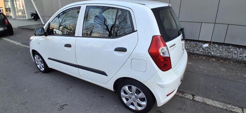 Gebraucht Hyundai i10 Classic 70 PS (51 kW) 2013 Weiß Kleinwagen