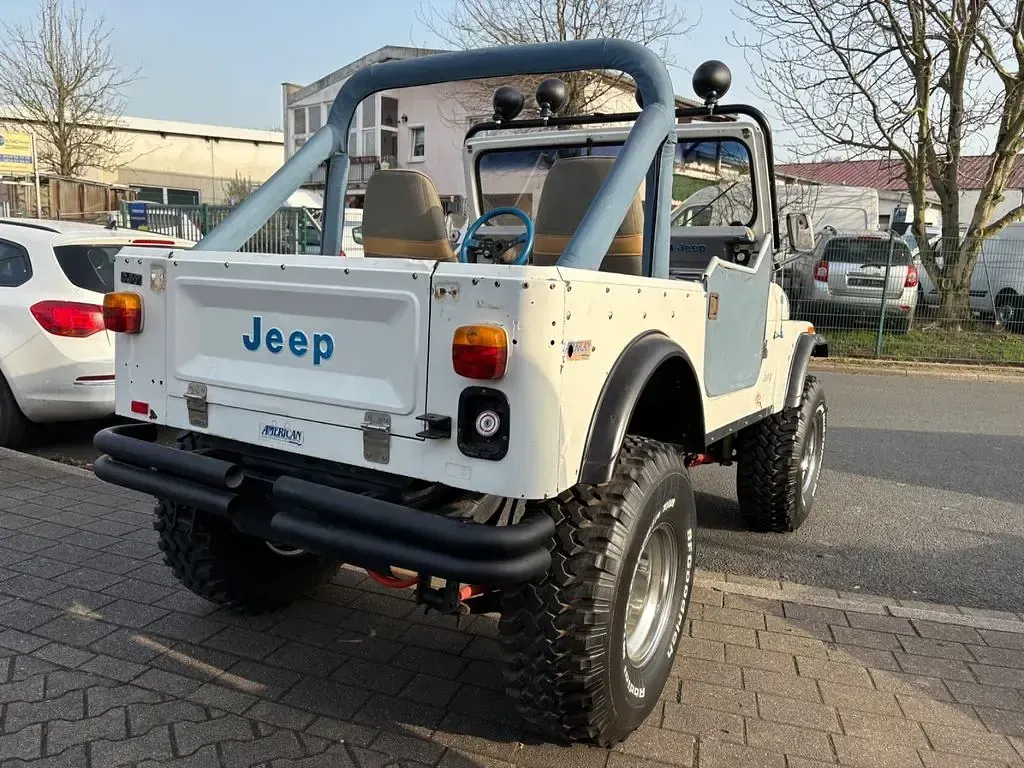 Gebraucht Jeep CJ 150 PS (110 kW) 1977 Weiß SUV