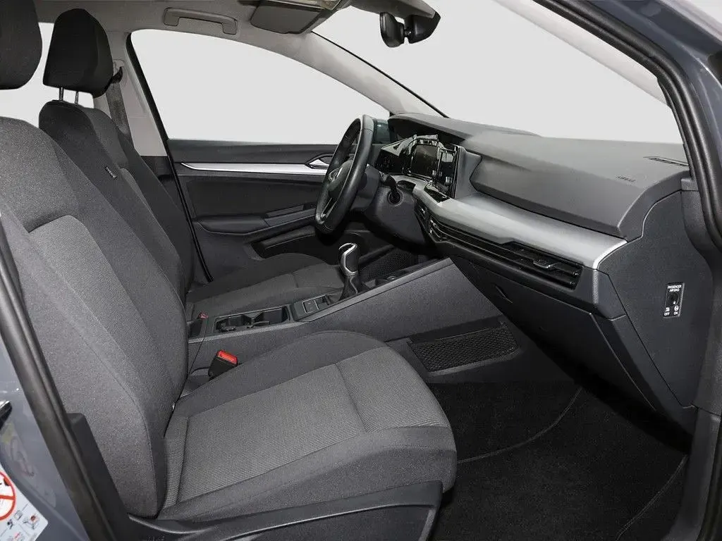 Gebraucht VW Golf VIII 116 PS (85 kW) 2023 Grau Kombi