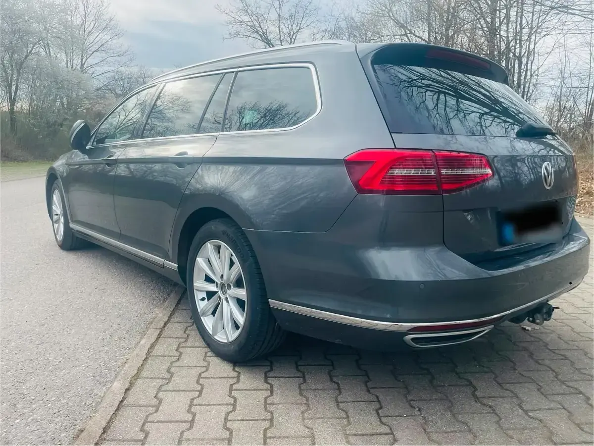 Używany VW Passat Highline 190 KM (139 kW) 2017 Szary Kombi