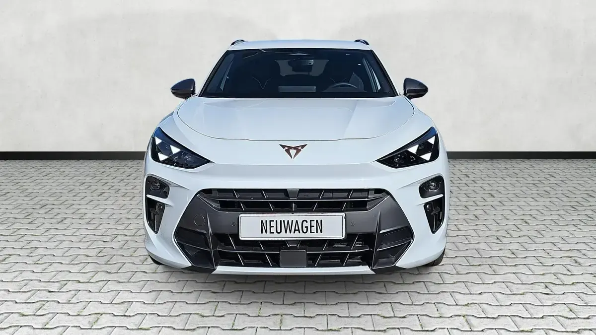 Neu Cupra Terramar 150 PS (110 kW) 2025 Moonwhite metallic SUV
