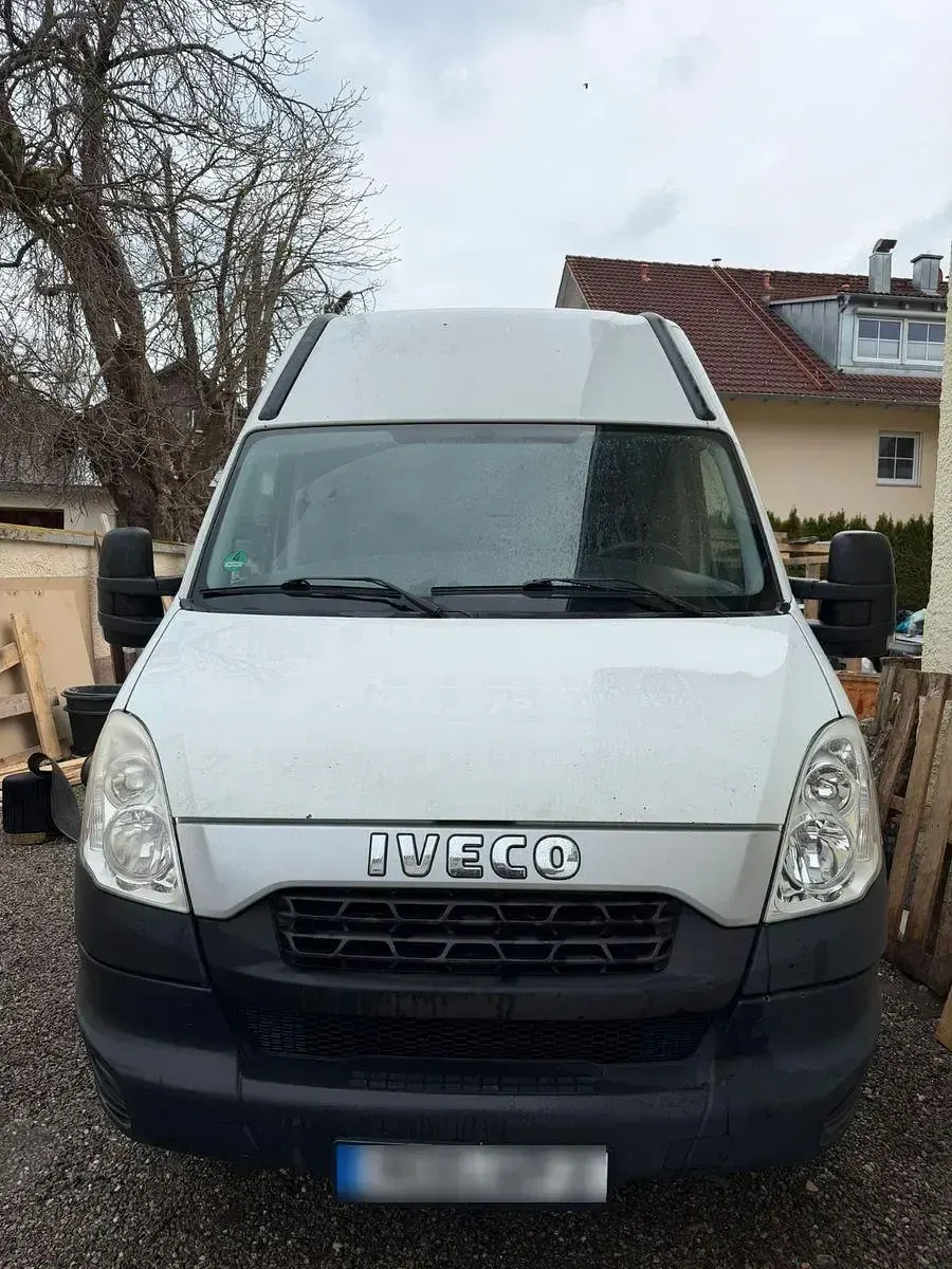 Używany Iveco Daily 170 KM (125 kW) 2013 Biały Minivan
