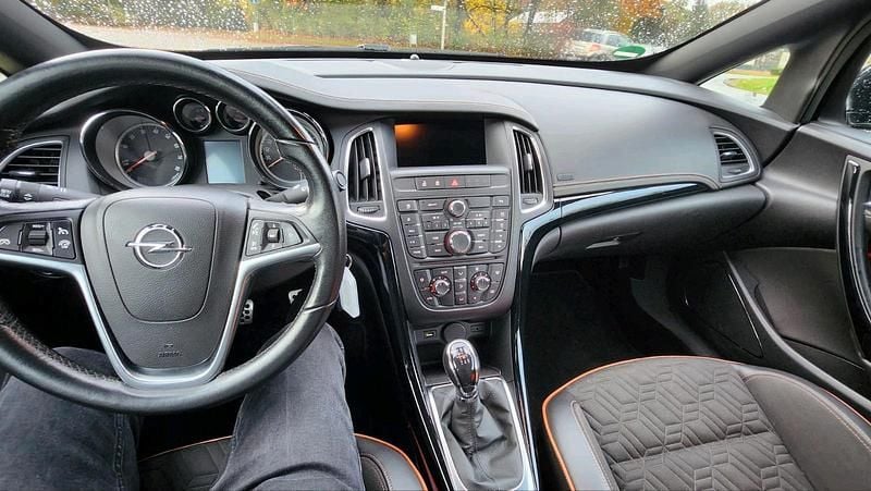 Gebraucht Opel Cascada 140 PS (102 kW) 2016 Schwarz Cabrio