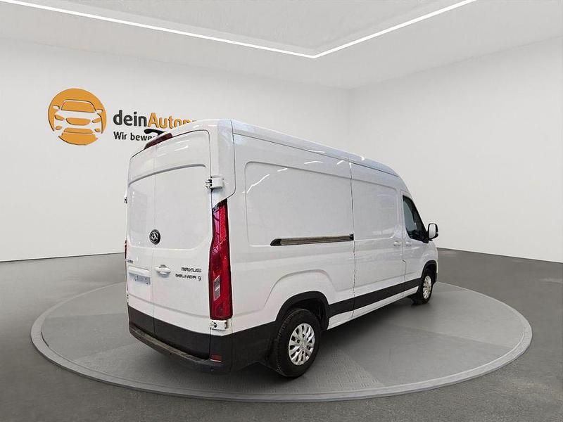 Usado Maxus V90 148 HP (108 kW) 2024 Branco Van