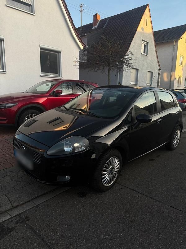 Gebraucht Fiat Grande Punto 77 PS (56 kW) 2008 Schwarz Kleinwagen