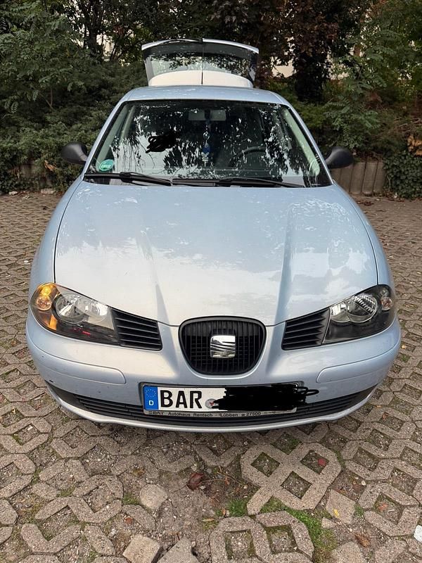 Blau Gebraucht 2002 Seat Ibiza Kleinwagen | 1.000 € (Guter Preis) - Bild 1/4