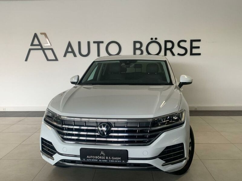 Pure white Gebraucht 2021 VW Touareg Elegance SUV | 38.990 € (Guter Preis) - Bild 1/4