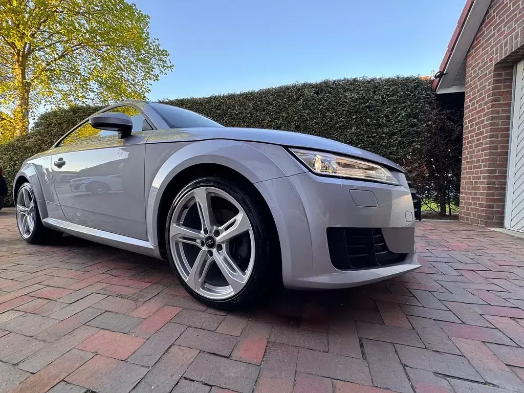 Gebraucht Audi TT Comfort 230 PS (169 kW) 2015 Silber Coupé