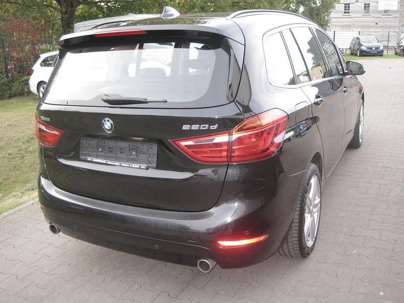 Gebraucht BMW 220 Advantage 190 PS (139 kW) 2015 Schwarz Limousine