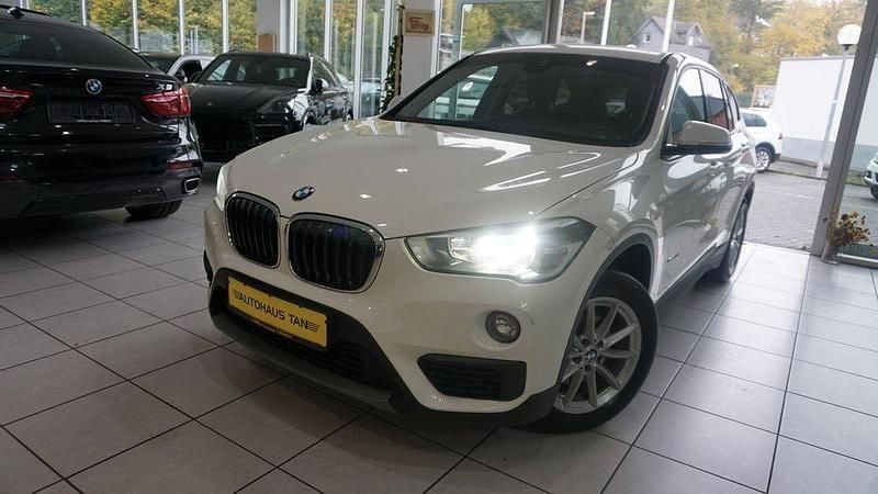Weiß Gebraucht 2016 BMW X1 Performance SUV | 14.390 € (Fairer Preis) - Bild 1/4
