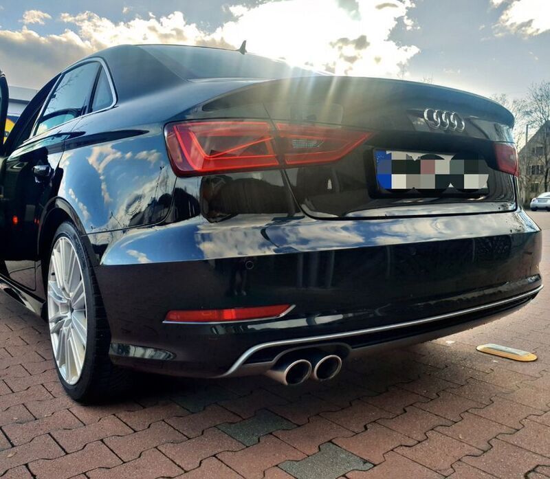 Schwarz Gebraucht 2014 Audi A3 Limousine | 14.780 € (Teuer) - Bild 1/4