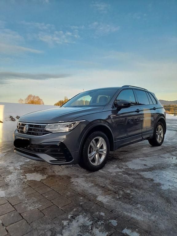 Grau Gebraucht 2022 VW Tiguan R-line SUV | 36.690 € (Fairer Preis) - Bild 1/4