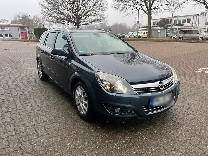Gebraucht Opel Astra Edition 116 PS (85 kW) 2009 Grau Kombi