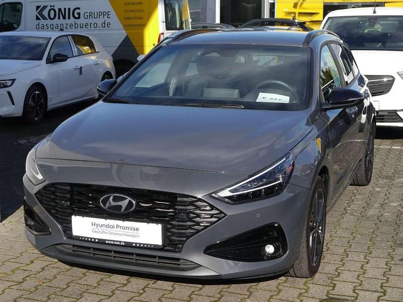 Gebraucht Hyundai i30 Advantage 101 PS (74 kW) 2025 Ecotronic grey Kombi
